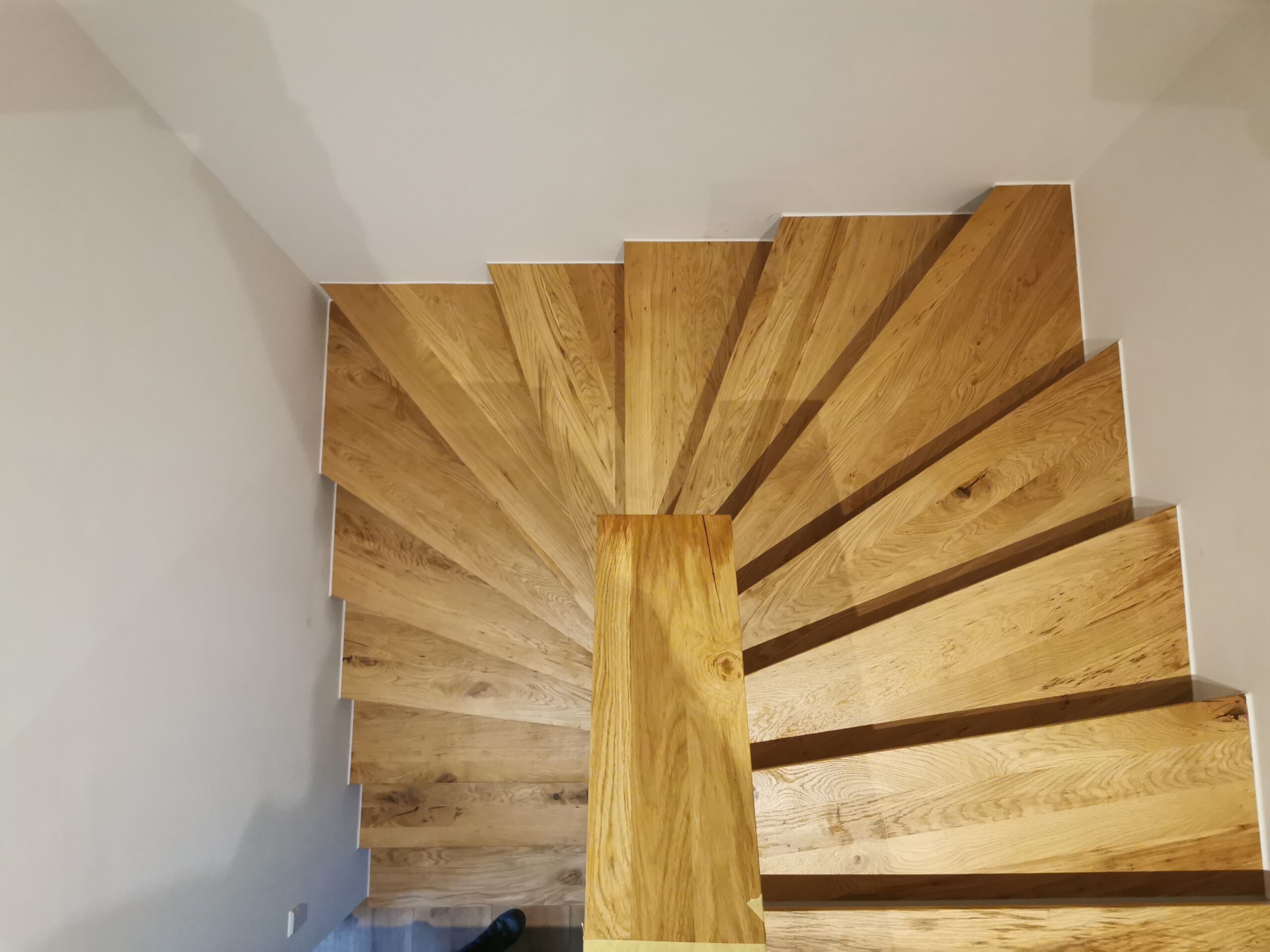 Treppe ohne Handlauf von der Tischlerei Eberholz Design